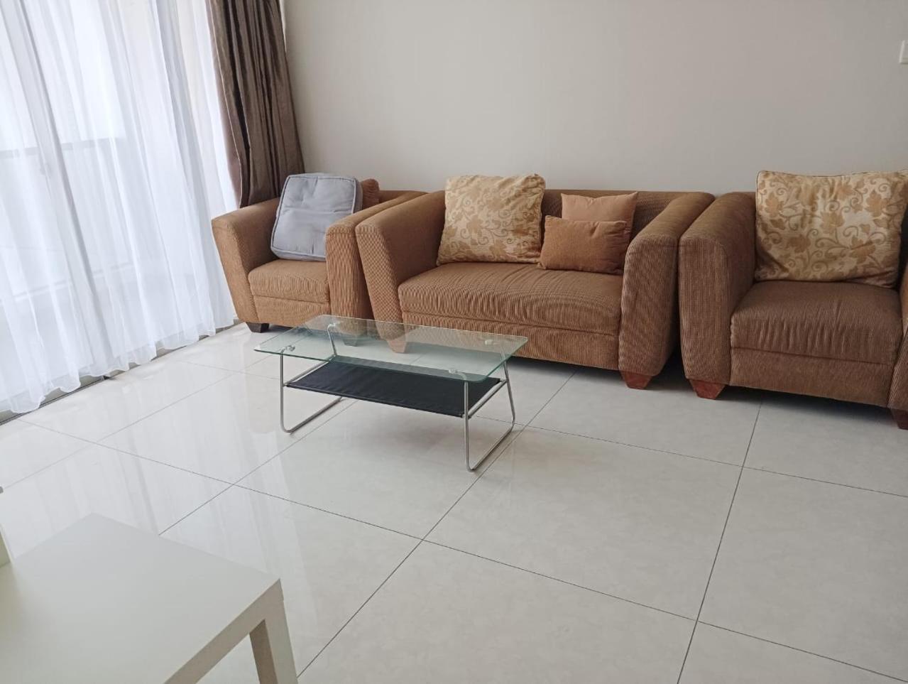 Gin Apartemen Jakarta