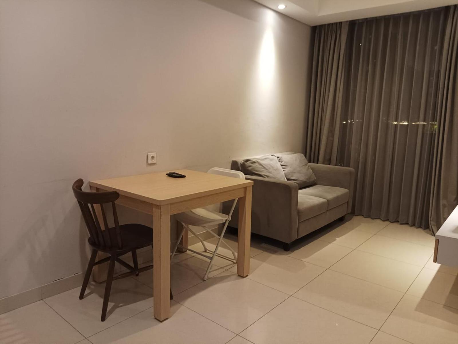 Gin Apartemen *