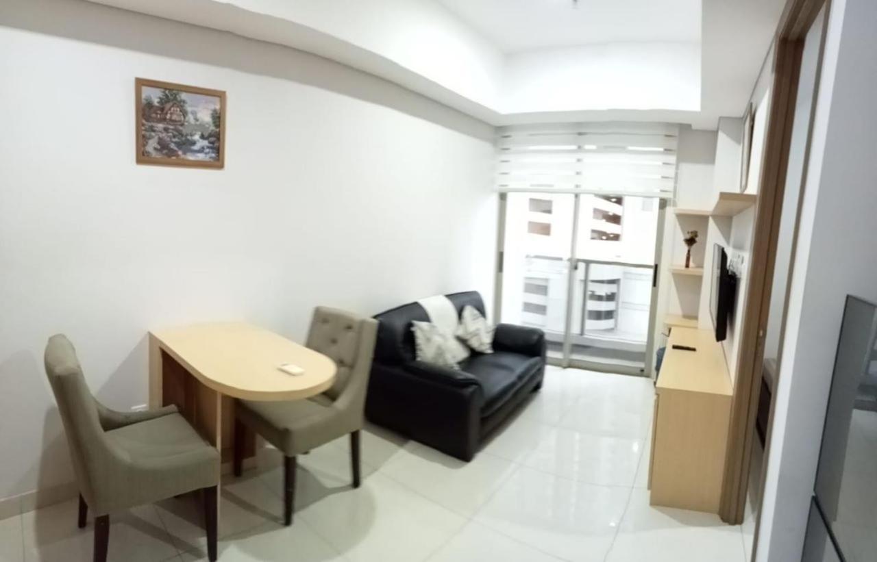 Gin Apartemen *