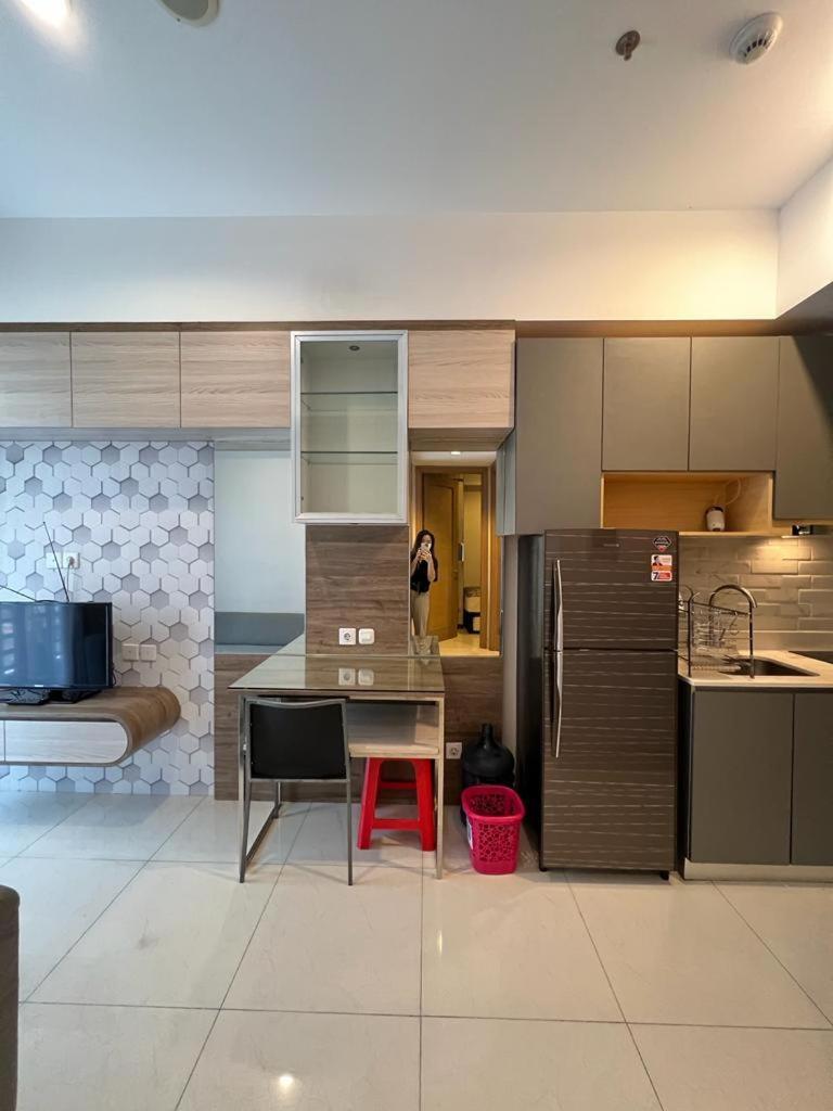 Gin Apartemen *