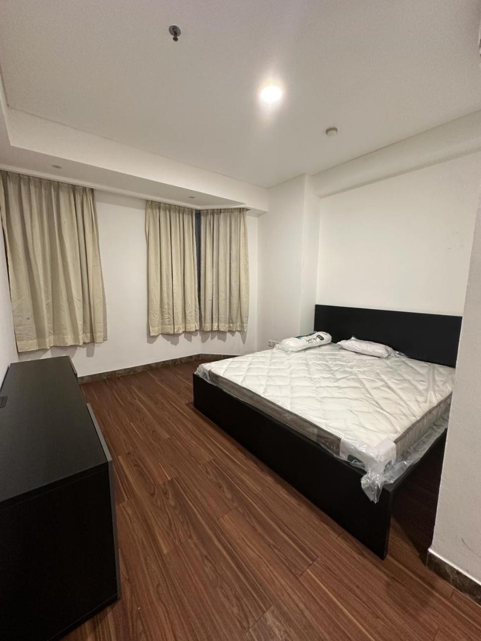 Gin Apartemen